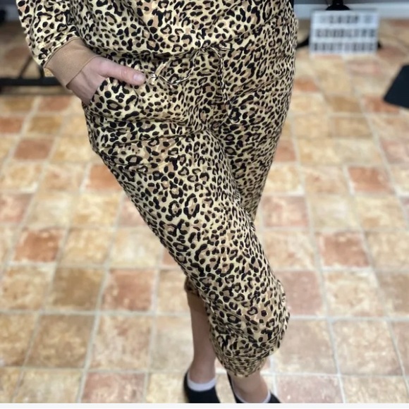 BOUTIQUE Zenana Tan LEOPARD Sweatpants Gym Pant Joggers NEW! - Picture 1 of 3